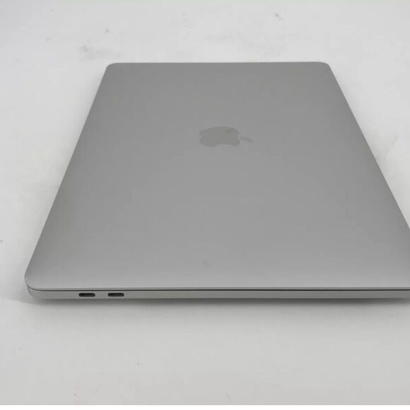 - MacBook Pro 13" 2020 512GB SSD - Silver - Picture 3 of 13